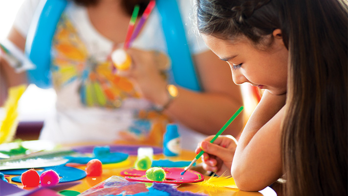Splash Academy has fun-filled crafts for kids to tap into their imagination. 